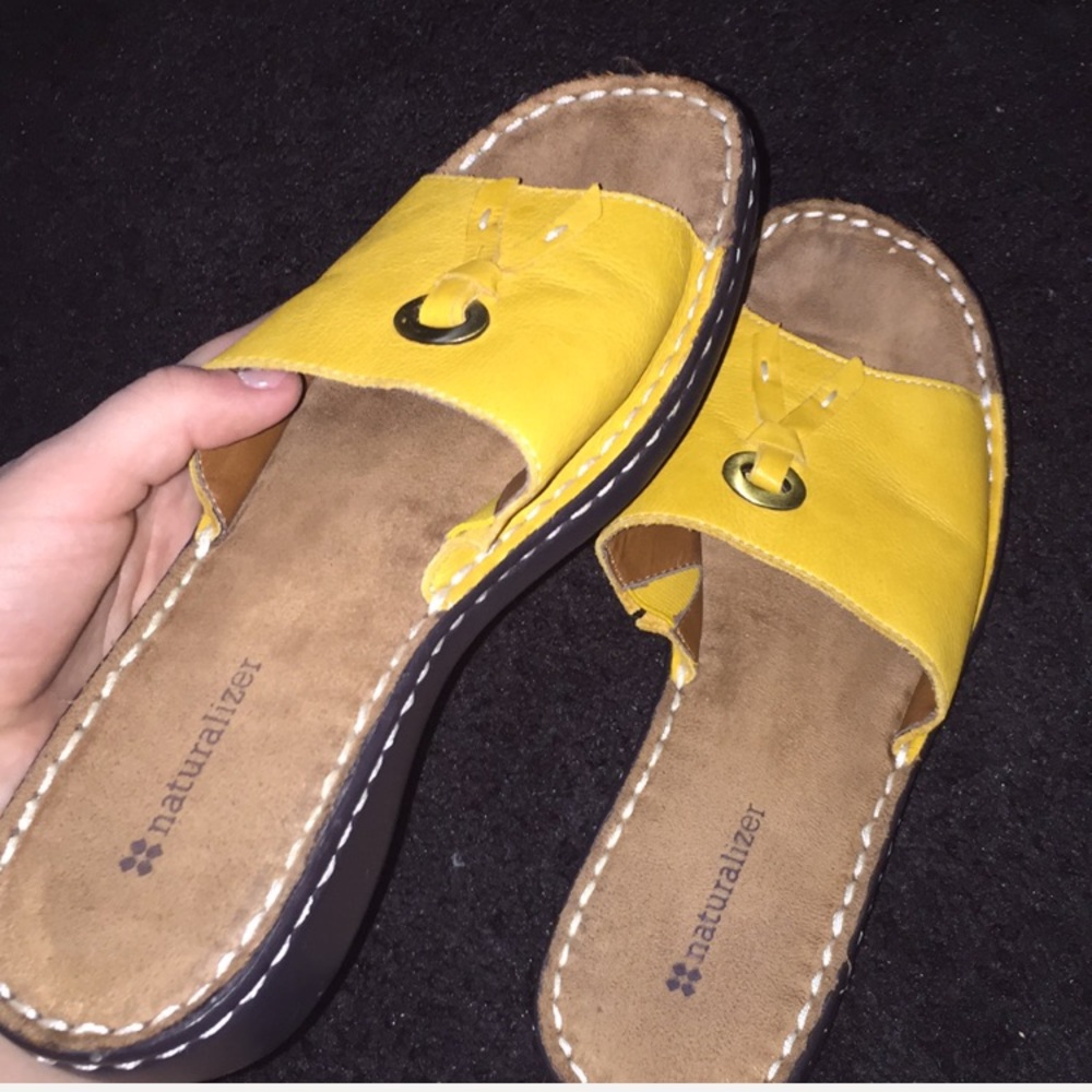 naturalizer sandals